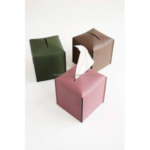 Distributeur de serviettes en cuir couleur personnalisée, boîte à mouchoirs décorative, accessoires de table, fournitures pour événements et usage en restaurant - Product Image 1