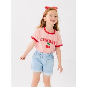 T-shirt décontracté imprimé style coréen OZKIZ pour filles de 2 à 7 ans – Vente en gros, mode estivale, 100 % coton, motif cerise, tissu jersey - Product Image 1
