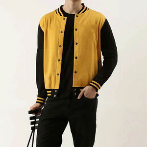 Chaqueta estilo universitario amarilla y negra para hombre con ribete acanalado a rayas, cierre de botones a presión, ropa exterior de moda urbana premium. - Product Image 1