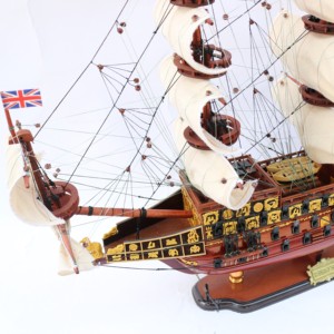 SOVEREIGN OF THE SEAS - Versión con acabado en madera - Modelo de un buque de guerra de la Marina británica - Product Image 2