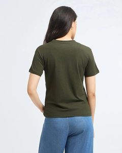 T-shirt uni respirant pour femme, col rond, en coton doux, fabriqué en Inde. - Product Image 2