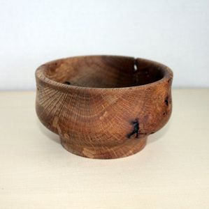 Cuenco de madera minimalista contemporáneo, grande, hecho a mano, de madera natural, para un estilo elegante en la mesa y para servir. - Product Image 5