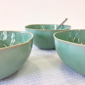 Bol à petit-déjeuner en céramique chic, glaçure Aqua Tranquil, silhouette ronde et lisse, résistant aux éclats, sans danger pour les aliments, idéal pour les soupes, les céréales et le service. - Product Image 3