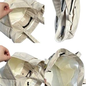 Sac fourre-tout grande capacité avec fermeture éclair, en polyester imperméable, design tendance pour usage quotidien, affaires, cyclisme, plage, fabriqué au Vietnam - Product Image 4