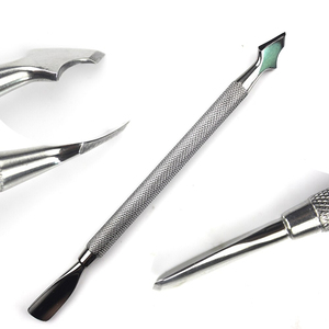 Poussoir à cuticules professionnel en acier inoxydable de haute qualité du Pakistan, personnalisé OEM, pour usage sur les ongles et les pieds, nouveau prix bas, prix de gros - Product Image 1