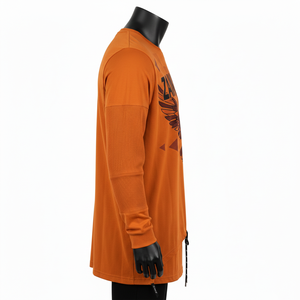Camiseta deportiva de manga larga para hombre, 220 GSM, algodón y poliéster, color naranja quemado, paneles acanalados, estampado en serigrafía, logotipo personalizado. - Product Image 3