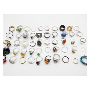 Juego de Accesorios Unisex Japoneses de Segunda Mano de Excelente Calidad y Precio, 50 Anillos Ajustables de Moda - Product Image 1