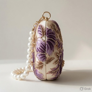 Pochette élégante en soie faite à la main, forme demi-lune, avec broderie florale, anse et fermeture à rabat, sac de soirée - Product Image 3
