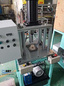 เครื่องอัดไฮดรอลิกสี่เสาอุตสาหกรรม AMT VINA สำหรับขึ้นรูปโลหะ ปั๊มขึ้นรูป ดึงขึ้นรูป ผลิตตามแบบ OEM ODM - Product Image 2