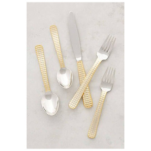 Assiette à dessert ronde classique en métal avec finition miroir de qualité supérieure pour une expérience culinaire raffinée - Product Image 1
