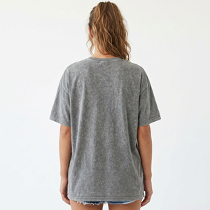 Camiseta de Algodón Oversize Unisex al por Mayor, Manga Corta, Corte Holgado, Negra, Informal para Mujer - Product Image 3