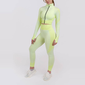 Ensemble de yoga pour femmes, soutien-gorge de sport respirant léger personnalisé, leggings en tissu extensible, ensemble de vêtements de sport pour la remise en forme, l'entraînement et les activités sportives - Product Image 4