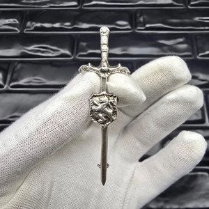 Pin de Kilt Escocés de Plata de Ley Vintage con Diseño de Espada Claymore y León, 71 mm de Largo, Metal de Alta Calidad para Usar con Tartán - Product Image 4