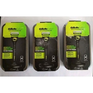 Gillette Labs con Repuestos de Cuchillas Exfoliantes para Hombre, 6 Repuestos de Cuchillas y Gel de Afeitado de Espuma Rápida de 7oz - Product Image 2