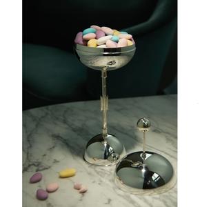 ขาตั้งชามเสิร์ฟช็อกโกแลตทรงสูงสีเงินทันสมัยพร้อมฐานตั้ง สำหรับจัดแสดงขนมอย่างหรูหราในงานอีเว้นท์สุดหรู - Product Image 1