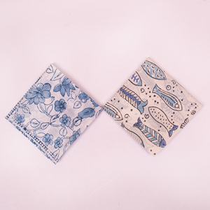 Foulard carré durable en coton, bandana imprimé à la main pour l'été, accessoires unisexes multicolores écologiques - Product Image 1