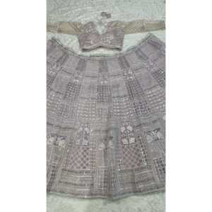 Robe de soirée rose FB Designer, élégante Lehenga Choli taille M avec broderie et sequins pour les fêtes - Product Image 3