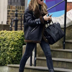 Chaqueta de cuero para mujer, ropa exterior cálida y cómoda, prenda de moda para clima frío. - Product Image 3