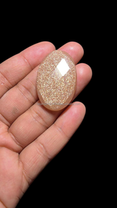 พลอยซันสโตนธรรมชาติ FAIJAN GEMS รูปทรงคาโบชองหลากหลาย ขนาดสั่งทำได้ รับรองโดยผู้ตรวจสอบอิสระ สำหรับทำเครื่องประดับ รัฐราชสถาน - Product Image 4
