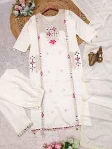 Inde traditionnel Salwar Kameez costume concepteur Faux coton avec broderie de paillettes prêt à porter pour les vêtements de mariage - Product Image 3