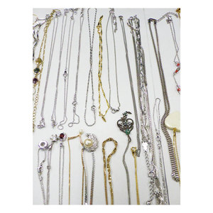Excelente Calidad, Buenos Precios, 50 Artículos Usados, Surtido de Cadenas y Collares de Moda - Product Image 1