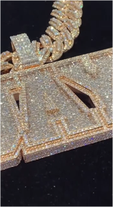 Collar con Colgante de Nombre Personalizado con Moissanita VVS, Estilo Hip Hop, con Diamantes Redondos Incrustados, Colgante con Inicial de Letra 3D - Product Image 2