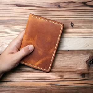 Funda de Pasaporte de Cuero Genuino con Nombre Personalizado Grabado con Láser, con Cierre de Cremallera, 5 Pulgadas, Marca Artha - Product Image 3