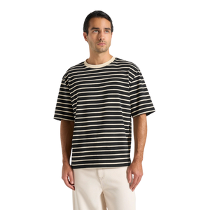 T-shirt rayé à col rond et manches courtes pour homme, coupe décontractée, rayures horizontales, décontracté, quotidien, vente en gros, personnalisé, OEM, en jersey de coton - Product Image 3