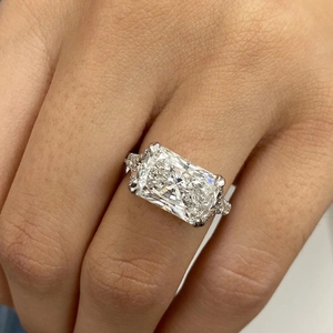 Bague de Fiançailles et de Mariage en Argent Sterling S925 avec Diamant Moissanite VVS Taille Radiant de Luxe pour Femme – Vente en Gros - Product Image 3