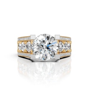 Bague Statement en Moissanite en Argent 925 Plaqué Rhodium, Bague Cocktail de Luxe Audacieuse pour Homme avec Grand Pavé Central Rond Brillant - Product Image 1