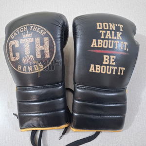 Guantes de Boxeo Personalizados para Kickboxing y Muay Thai, Guantes de Entrenamiento y Sparring, Guantes de Boxeo de Cuero Negro con Cordones de Fábrica - Product Image 4