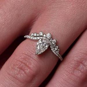 Bague de mariage en or blanc 14 carats avec diamant de laboratoire de 2,00 carats, pureté VS1, couleur F, certifié IGI, taille poire, bague solitaire avec accent - Product Image 2