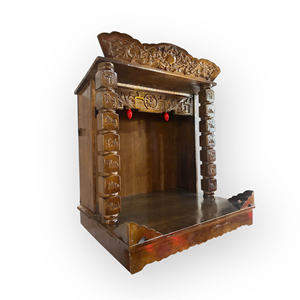 El altar ancestral dedicado a sus antepasados fue tallado en madera de toona. - Product Image 4