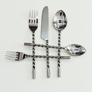 Cuillères en acier inoxydable polies argentées, ensemble fourchette et couteau, ensemble de couverts d'hôtel et de restaurant, ensemble de couverts décoratifs en métal de style occidental - Product Image 3