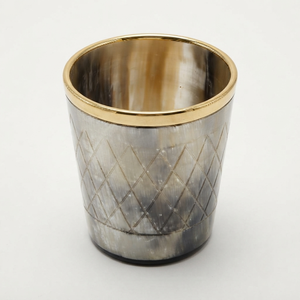 Gobelet en corne de buffle naturelle écologique, fait main, gravé de diamants, avec bordure en laiton, forme naturelle, de REHMAN CRAFT - Product Image 6