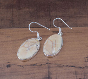 ต่างหูเงินแท้ 925 ประดับหยกทรงหยดน้ำ ดีไซน์เก๋ไก๋ โดดเด่นด้วยความเป็นธรรมชาติ คุณภาพดี เหมาะเป็นของขวัญวันเกิด งานฝีมือสุดหรู - Product Image 2