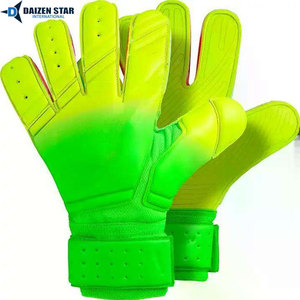 Gants de gardien de but unisexes de haute qualité en PU à adhérence avancée, respirants et confortables, avec protection des doigts et du pouce - Product Image 3
