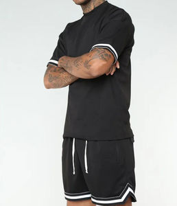 Conjunto de Verano para Hombre al por Mayor a Bajo Precio: Camiseta y Pantalones Cortos Casuales de Fitness, Cintura Media, Diseño Liso, Transpirables, de Algodón Teñido - Product Image 3