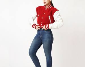 Chaqueta Varsity Corta para Mujer, Nueva, de Alta Calidad, Hecha a Medida, Diseño Letterman, Moda Urbana, Chaqueta Varsity Lisa al por Mayor - Product Image 5