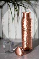 Bouteille d'eau en cuivre pur Antique Creations 250 ml, dorée, avec couvercle anti-fuite, compatible lave-vaisselle et micro-ondes, qualité alimentaire, système Push-Pull Premium