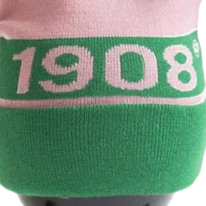 Gorro de Punto Rosa y Verde AKA con Pompón Verde, Escudo Bordado y Diseño de Invierno 1908, Color Rosa y Verde - Product Image 4