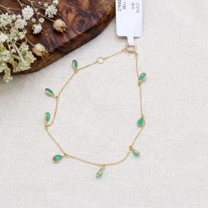 สร้อยข้อมือทองคำแท้ 18K รูปหยดน้ำประดับมรกตธรรมชาติทรงกรอบ พร้อมจี้ห้อย ดีไซน์สวยงามสำหรับผู้หญิง - Product Image 4