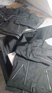 Chaqueta de Motociclista de Moda al por Mayor para Hombre, Fabricante, Logotipo Personalizado en Relieve, Chaqueta Varsity de Cuero Genuino para Hombre - Product Image 3