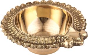 Lampe à huile traditionnelle en laiton Dhan Kuber Diya pour la Puja quotidienne et les occasions festives, décoration spirituelle pour la maison, le temple et le bureau - Product Image 2