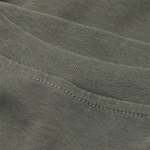 T-shirt en coton pour homme, coupe classique, manches courtes, col rond, couleur unie, vêtement décontracté, logo sur le devant, jersey tricoté uni - Product Image 4