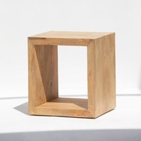 Table d'appoint en bois Vandana Orion Vista, design minimaliste moderne en bois massif