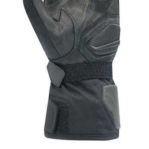 Gants de moto d'hiver unisexes personnalisés, chauds, en cuir d'agneau, tactiques, imperméables, compatibles avec les écrans tactiles - Product Image 4