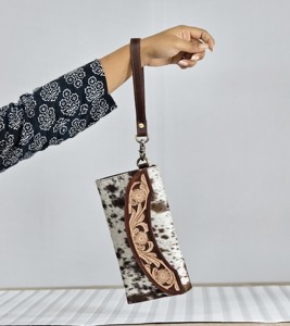 Handmade Genuine Leather Long Clutch Wallet With Animal Printed Embossing Florals Design Cover Closure Women's Vintage Daily Use - Product Image 2
