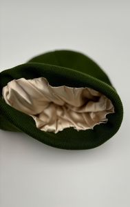 Bonnets en polyester/coton tricotés, doublés de satin, écologiques, respirants, légers, unisexes, grandes tailles, avec logo personnalisé - Product Image 2