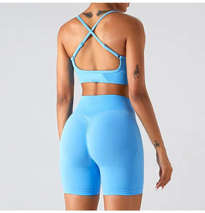 Ensemble de yoga court uni pour femme, vente en gros personnalisée, soutien-gorge de sport à dos croisé et short de sport, ensemble d'entraînement 2 pièces respirant à taille élastique - Product Image 5